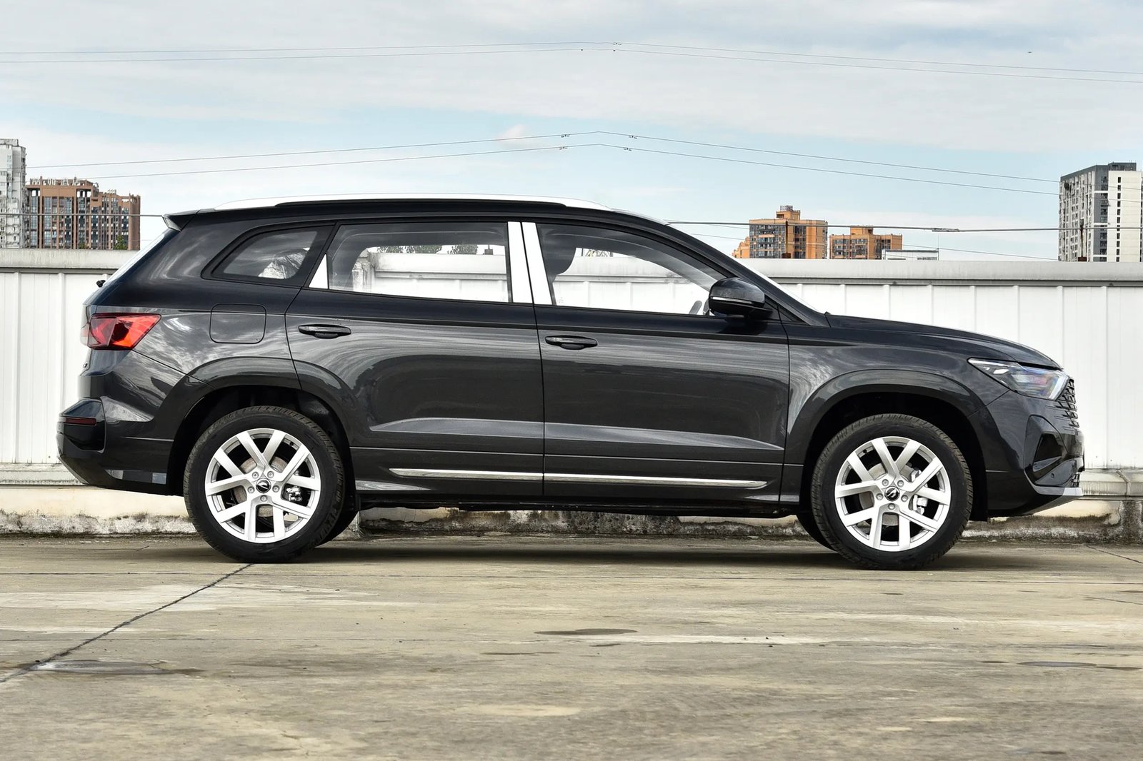 JETTA VS7 — салон и панель приборов